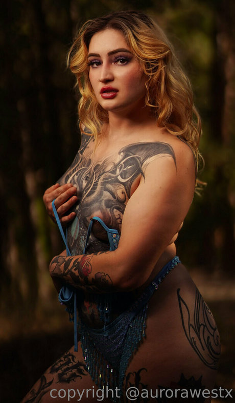 aurorawestx sexy actress picture