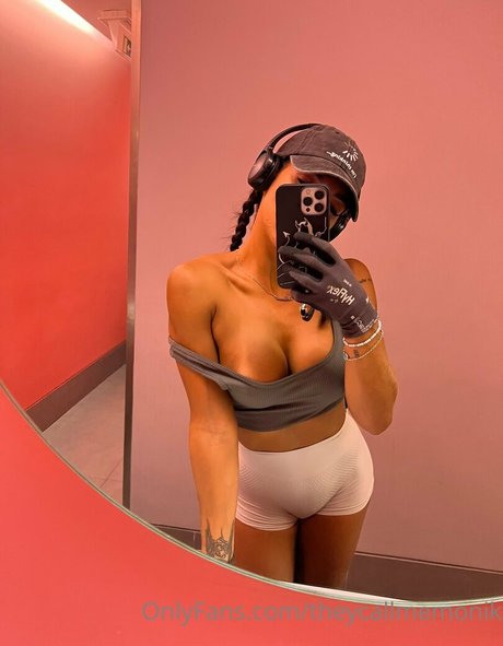 theycallmemonik star pictures