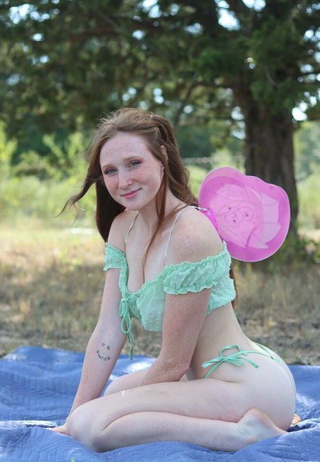 lil strawberry red beautiful pornstar galleries