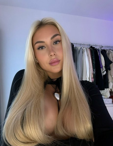 Antonia Rot nice model pic