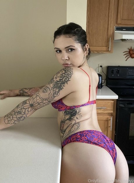 Bhoneeyy hot pornstar img