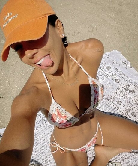 Vania Bludau star sex photos