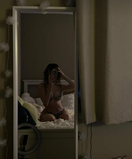 Mushyeesandi free model pics