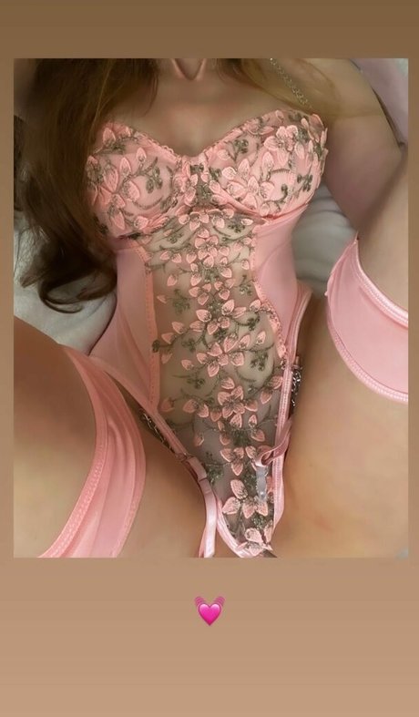 Mushyeesandi model perfect photos