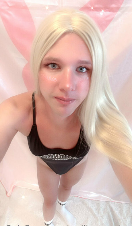 emiliaxsweden erotic model pictures