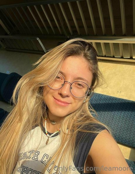 leamoore perfect pornstar images