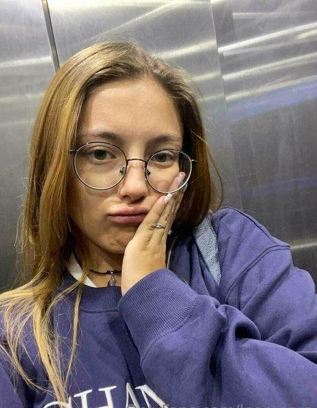 leamoore naked pornstar photos