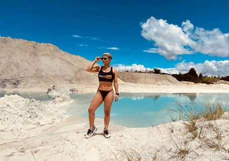 isabellamout1 perfect pornstar image