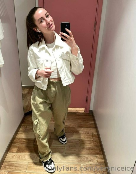 yanasugarr sex model pics