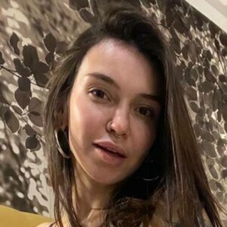 KiraFemmeFatal model top gallery