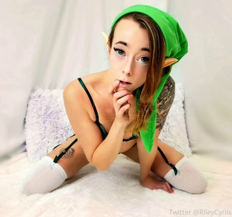 rileycyriis vip beautiful pornstar pictures