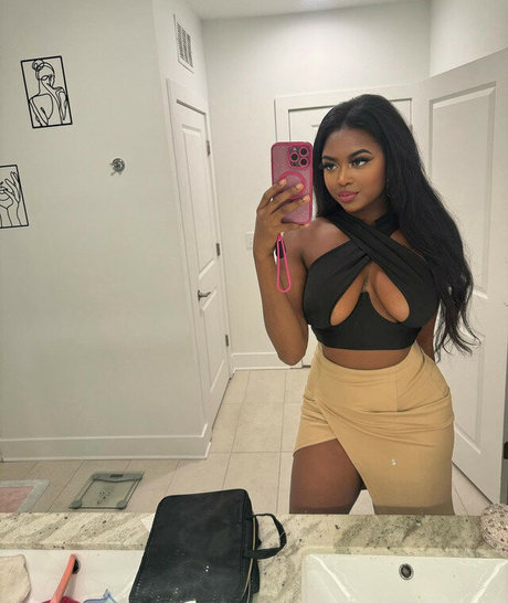 Sheena Marie pretty model photos