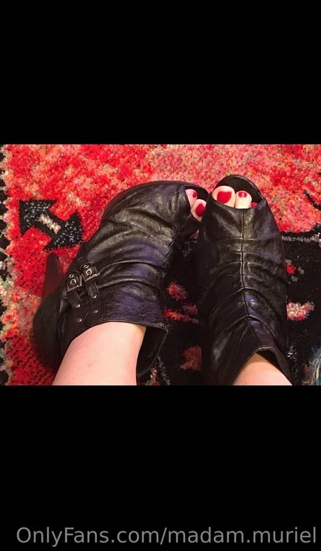 big tits midget onlyfans erotic pic