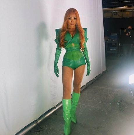 Nicole Kang adult star images