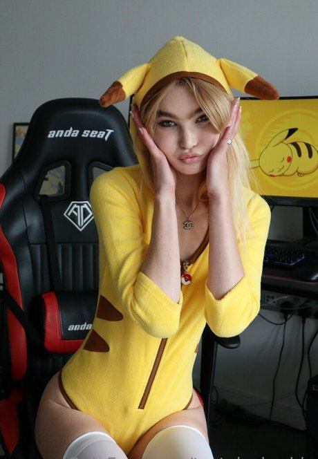 tasteicebarbie model high quality image