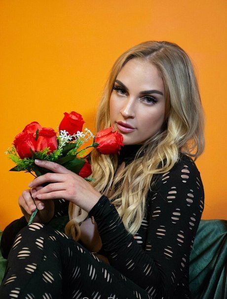 emmranna pretty model images