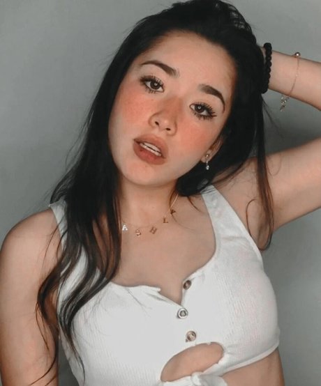 Ashly Martinez free model pic