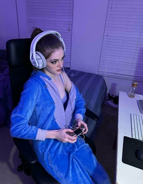 imbabylanie model hot image