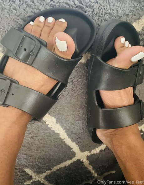 vee feet erotic actress photos