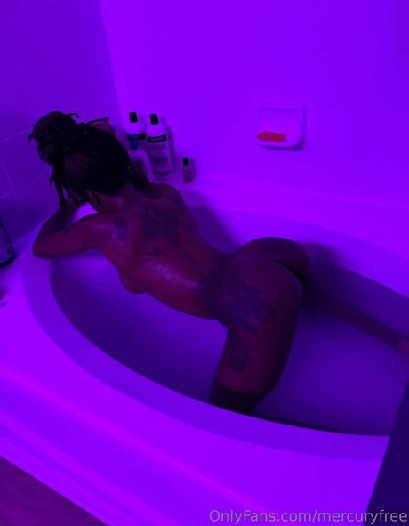 mercuryfree model naked pics