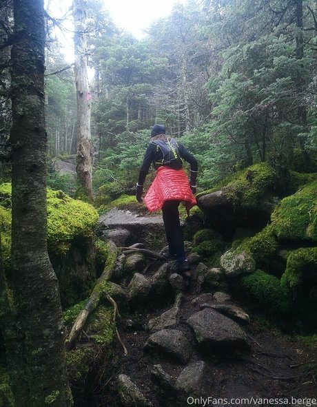 Vanessa Berge nice star photo