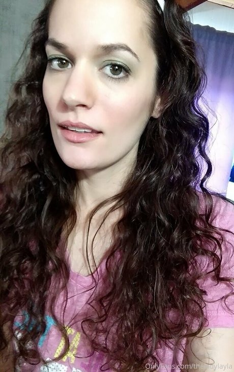 theladylayla exclusive model image