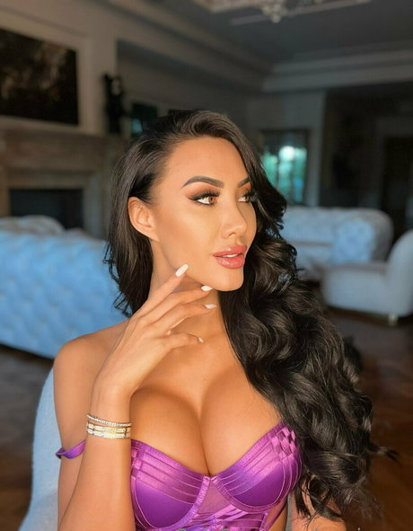 corrieyee nudes star galleries