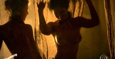 Yanna Lavigne star pics