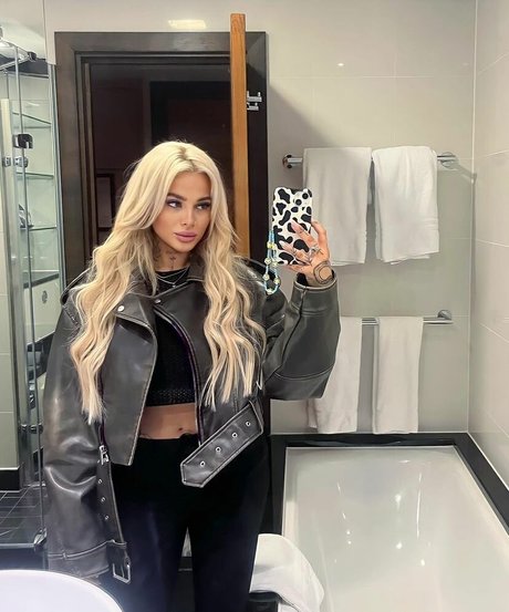 Angelika Kramer model pretty photo