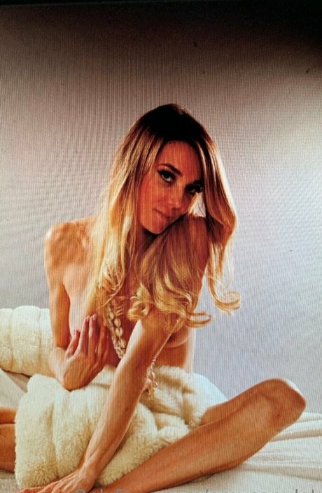 amycapulet star adult gallery