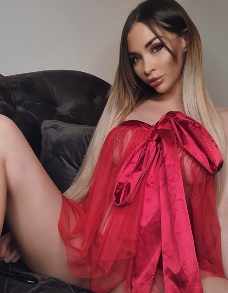 miamiddleton model free image