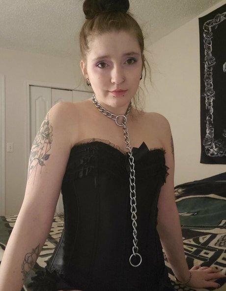 dreadfuldesire hd model pic