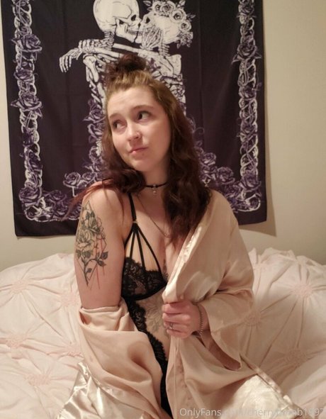 dreadfuldesire star naked image