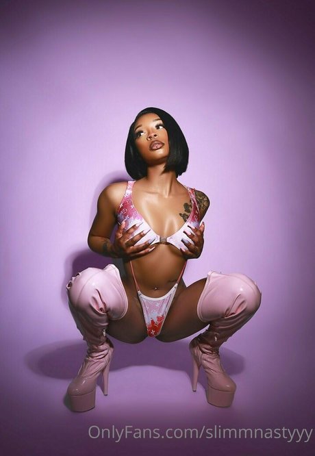 slimmnastyyy adult model pic