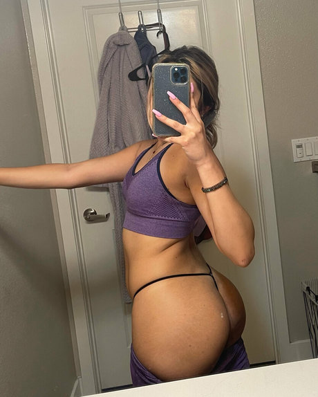 karinugh hot actress archive