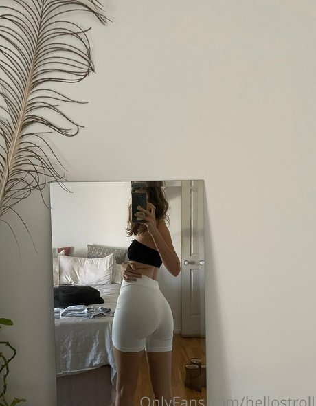 hellostroll pornstar art archive