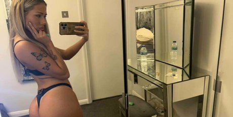 annamorae136 pornstar sex img