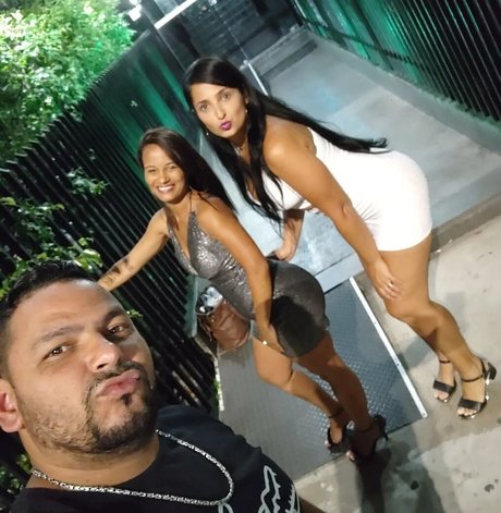 BinnaLitoral model erotic galleries