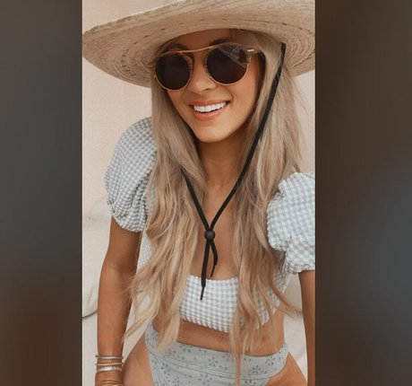 Laura Rutledge model pretty img