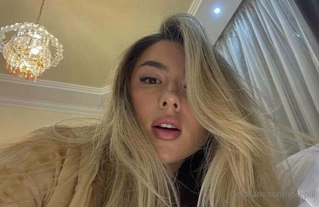 cuteanniexx pretty pornstar images