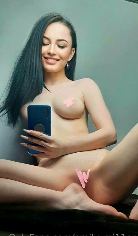 emily mi11er model art photos