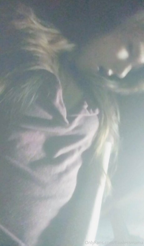 flawlessmama sexy model picture