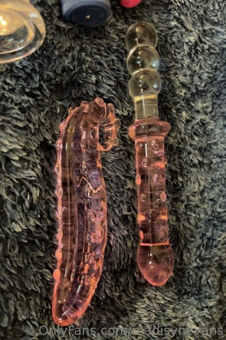 madisynevans adult model pic