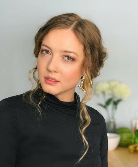 Maya V Henry pornographic model photo