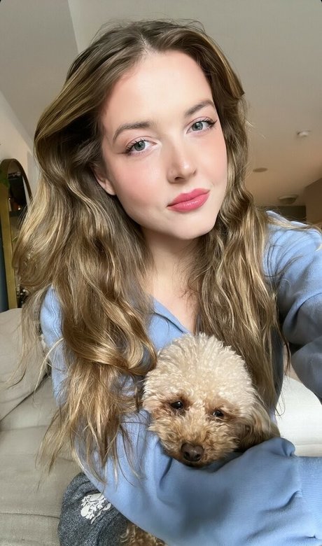 Maya V Henry model nudes images