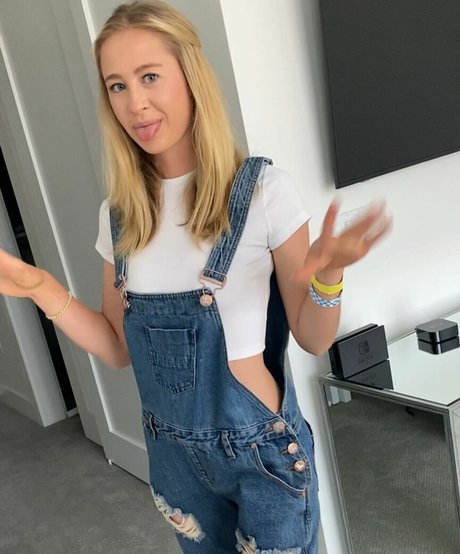 Nelly Korda model high quality img