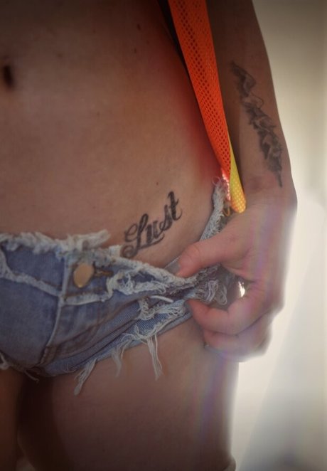 alexandramhunt model erotic gallery