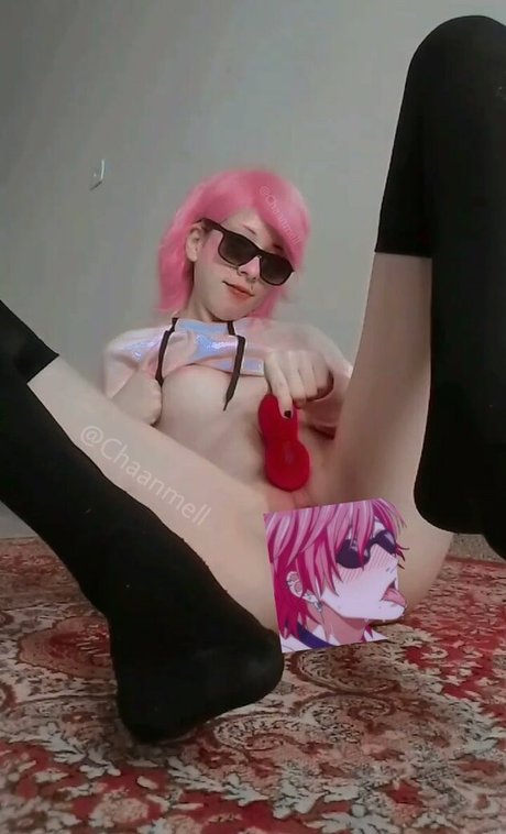 Anjinhamell erotic model image