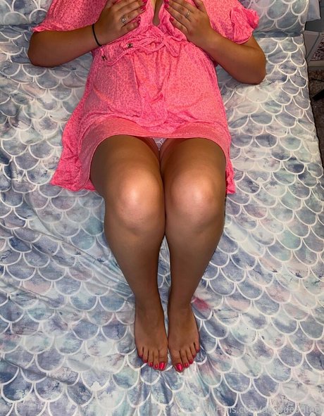 dropdeadfeet model beautiful picture