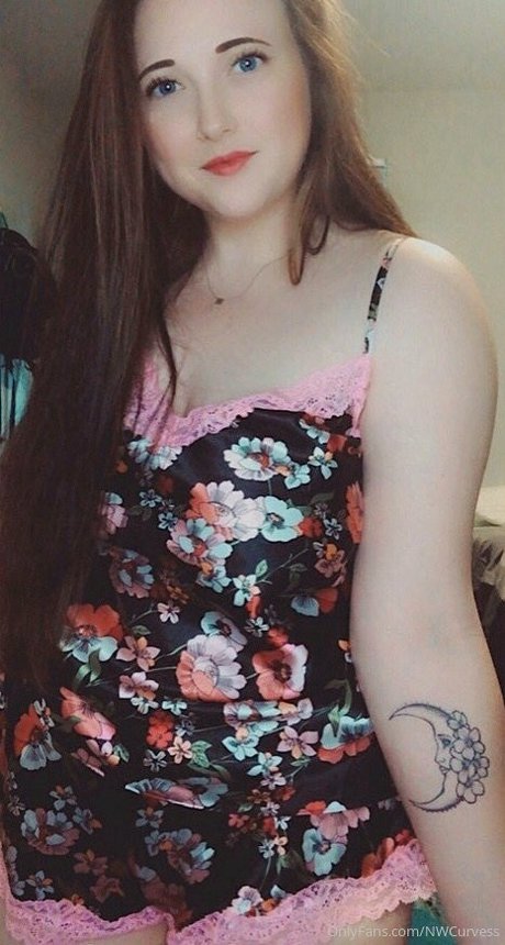 NWCurvess nude pornstar pic